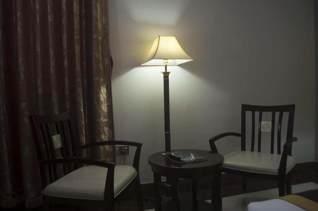 איקג'ה Grandbee Suites מראה חיצוני תמונה