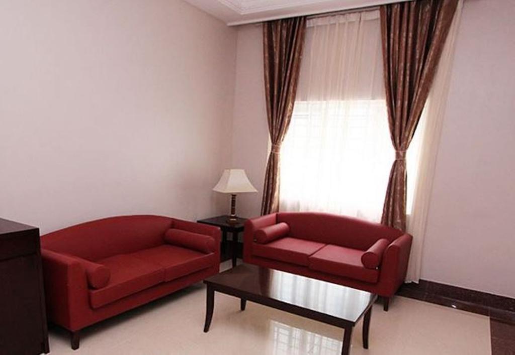 איקג'ה Grandbee Suites חדר תמונה