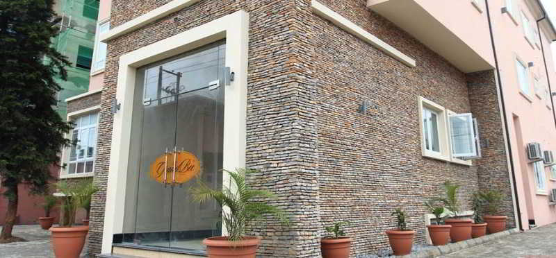איקג'ה Grandbee Suites מראה חיצוני תמונה